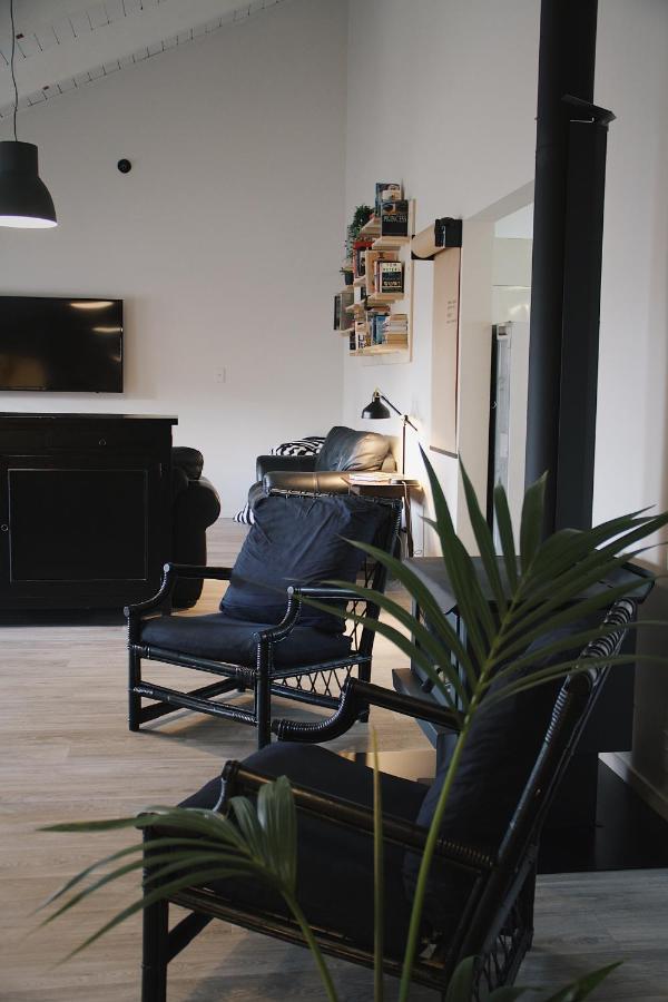 بيت شباب هوجو آند كارترز باكباكرز آند موتيل تاورانجا المظهر الخارجي الصورة The interior of a typical apartment