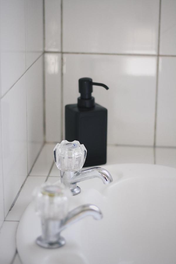 بيت شباب هوجو آند كارترز باكباكرز آند موتيل تاورانجا المظهر الخارجي الصورة A soap dispenser