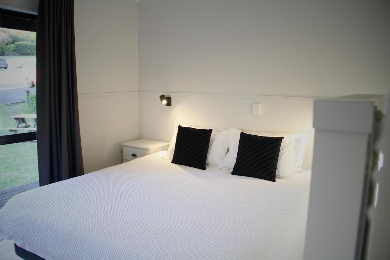 بيت شباب هوجو آند كارترز باكباكرز آند موتيل تاورانجا المظهر الخارجي الصورة A bedroom at the hotel